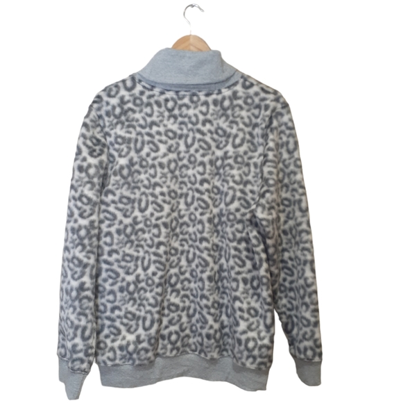 Canda C&A Women's Soft Faux Fur Animal Print Pullover Sweater Size Large - Picture 3 of 7